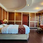 Hotel Alakapuri