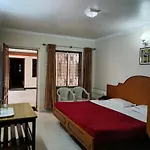 Hotel Alakapuri
