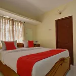 Oyo 22924 Gv Residency