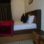 Cliff Residency Near Botanical Garden Ooty