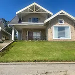 Willo Stays Lake View Luxury Villa
