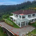 Stayvista At The Lilly Ooty With Breakfast