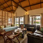 Vente Colline, Luxurious Villa In Coonoor By Roamhome
