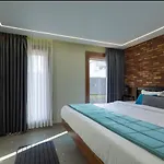 Hotel Maneck Manor