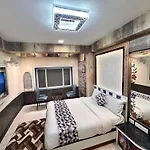 Beverly Villa