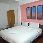 Savi\'S Home Stay