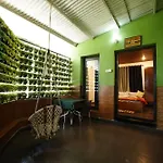 The Green Casa - Families Only