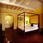 Gracious Ooty Villa