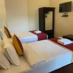 Lakefront Home Hotel