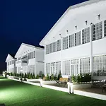 Treebo Skydale Inn & Suites With Mountain View