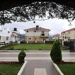 Roseland Premium Villa Ooty By Lexstays