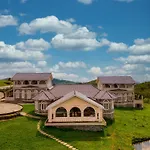Emerald Stays Ooty By Voye Homes , Italian Luxury Near Ooty Emerald Lake