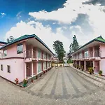 Super Townhouse Hills Palace