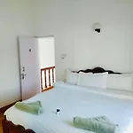 Teyt\'S White Home - 3 Bedroom Villa