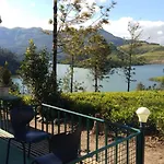 Dreamz Avalanche Lake View Resort