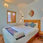 Silent Retreat Ooty Pool Resort By Voye Homes