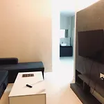 Royal Mm Abode