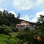 Green Leaves The Countryside Inn