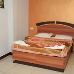 Green Apple Residency
