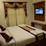 Hotel Vasantham Palace