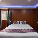 Oyo 22517 Mananya Cottage