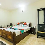 Fabexpress Royal Hideway Resort