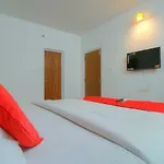Oyo 15478 Lalana Residency