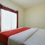 Oyo 11748 Pine Hill Suites