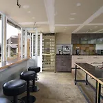Stayvista At Villa Sullivan With Heater & Indoor-Outdoor Games