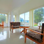 Oyo 15479 Vista Suites Kalatty
