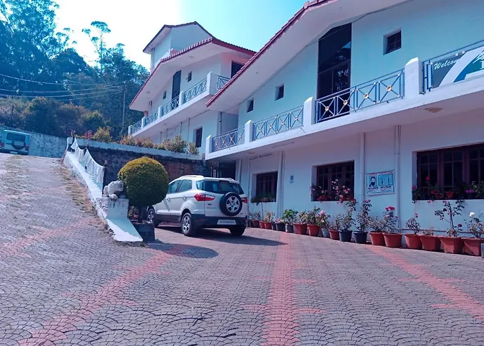 R J Inn Hotel