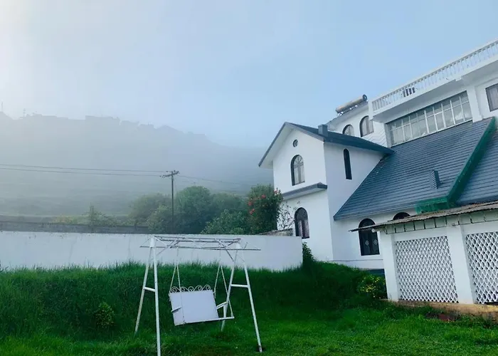 Bob\'S White House Ooty