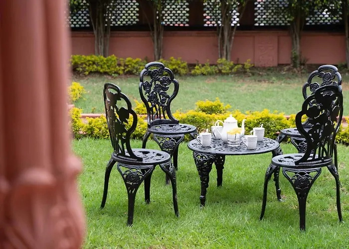 Stayvista At Pink Palace Rajasthani Decor