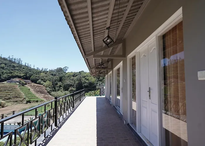 Tea Leaf Stays By Brown Tree Resorts