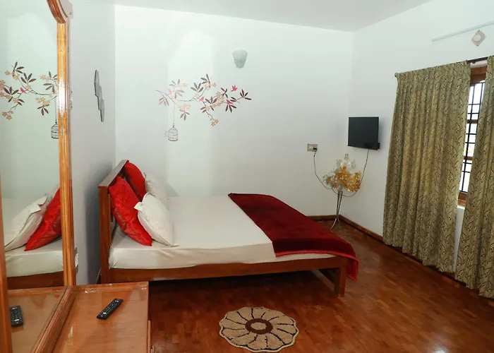 Pine Hood Villa