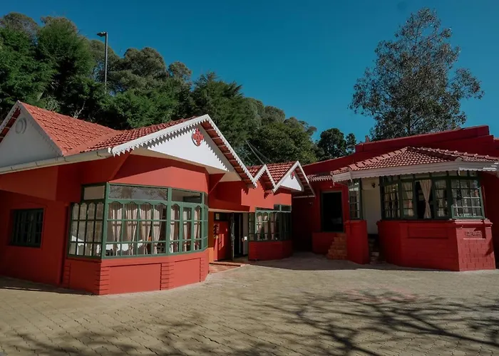 Lakefront Home Hotel