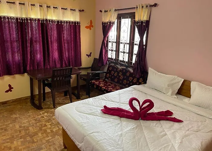 Hotel Pnr\'S Paradise