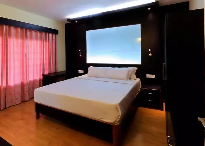 Emarald Hotel
