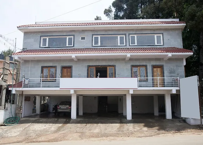 Oyo 8715 Hotel Nakshatra Grand