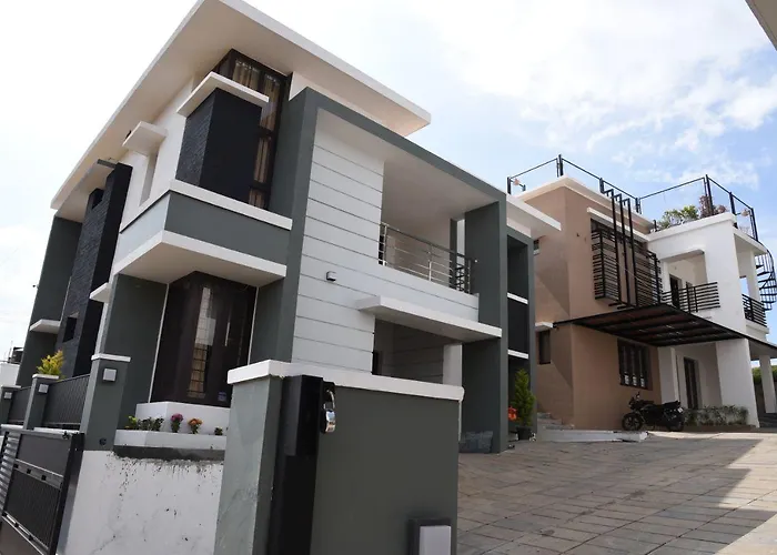 Oyo 13915 Albis Ville