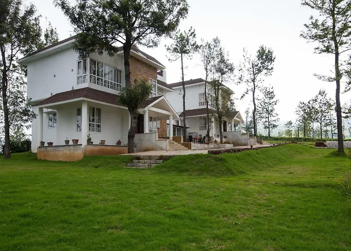 Stayvista At Villa Sullivan With Heater & Indoor-Outdoor Games