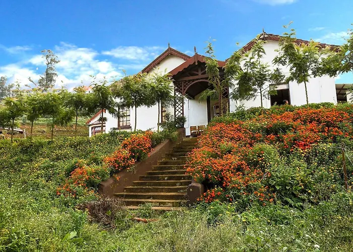 Fabhotel Heritage Alibaba Inn