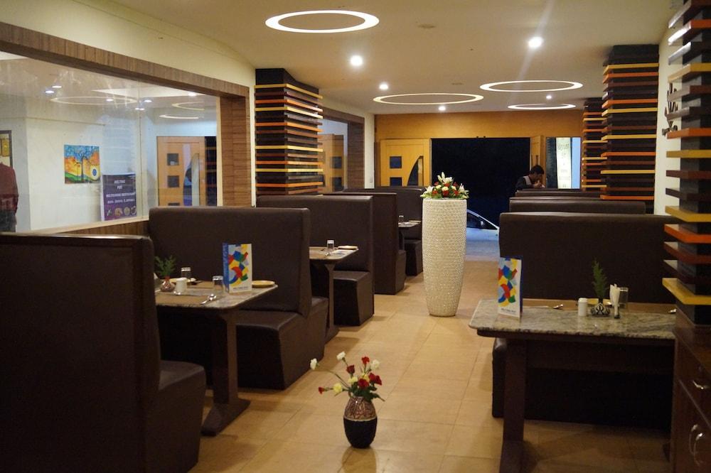 Hotel Vinayaga By Poppys, Ooty