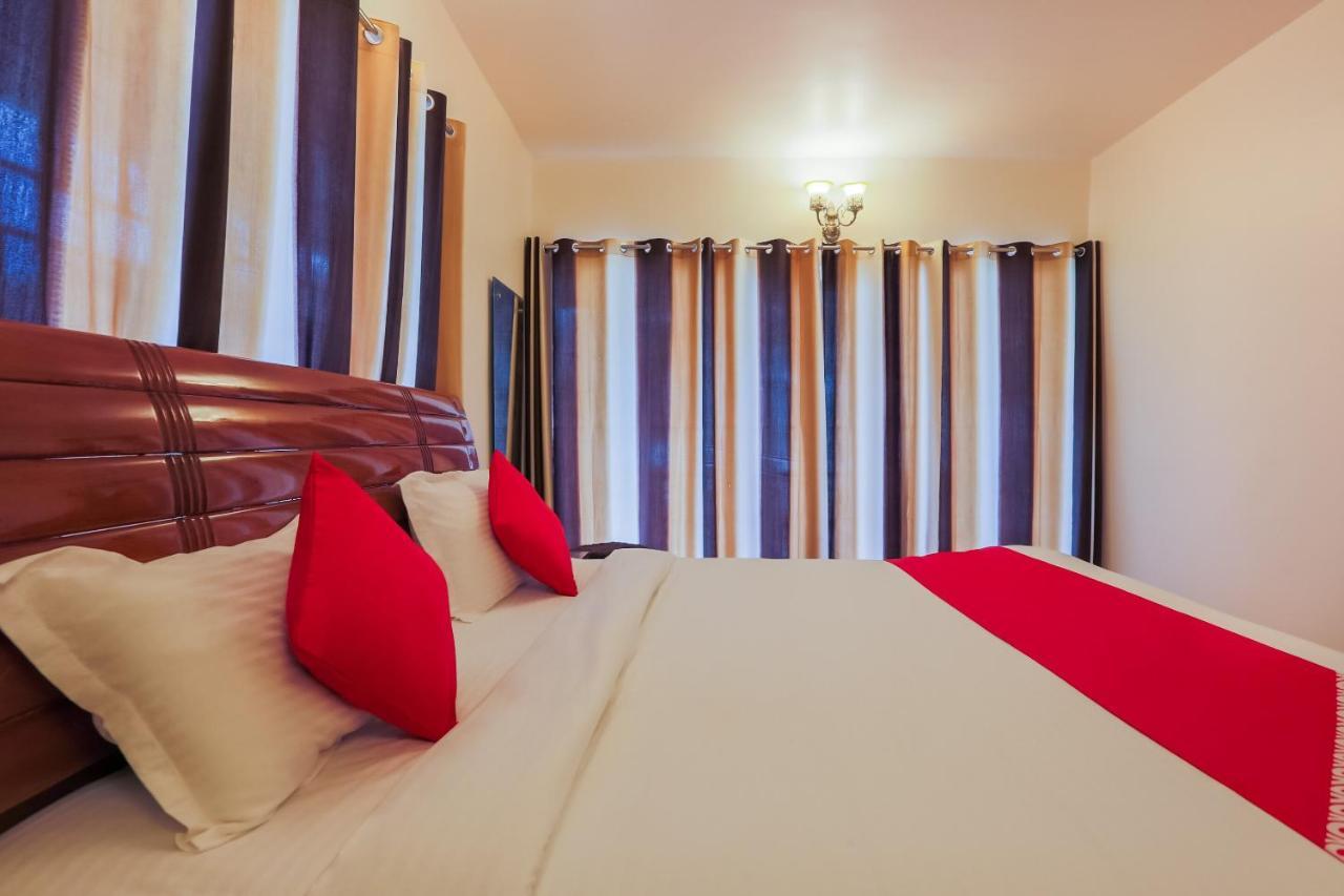 Hotel Oyo 35818 Twin Falls Residency 3*