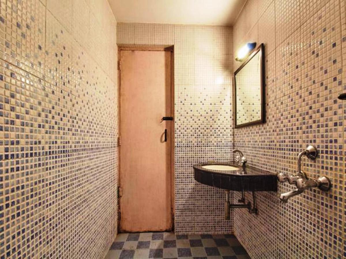 Blue Bird Hotel