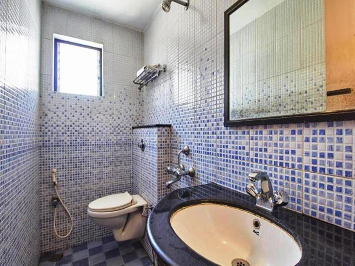 Blue Bird Hotel