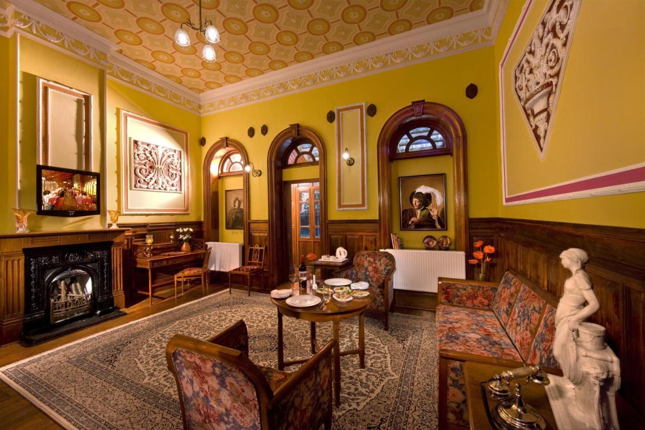 Welcomheritage Fernhills Royal Palace