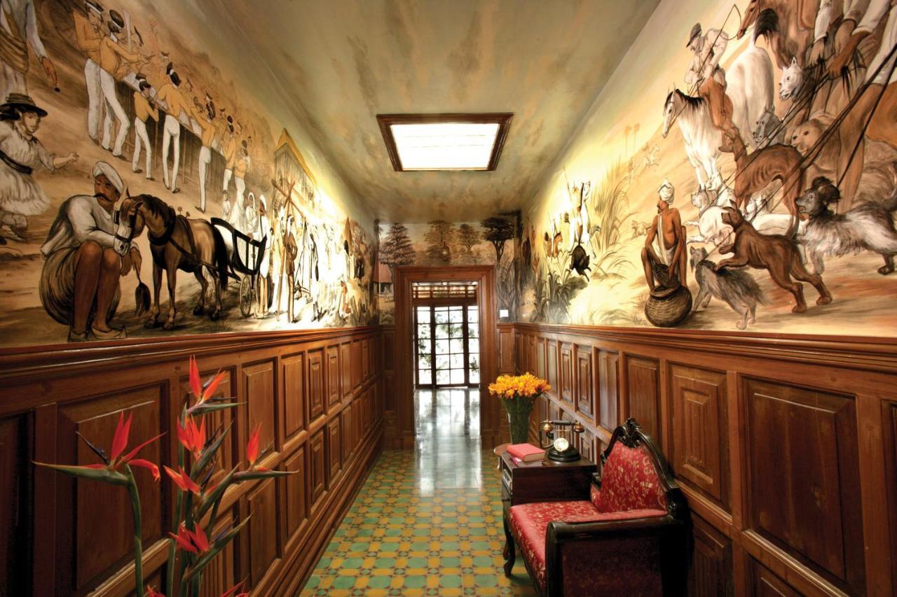 Welcomheritage Fernhills Royal Palace Hotel *