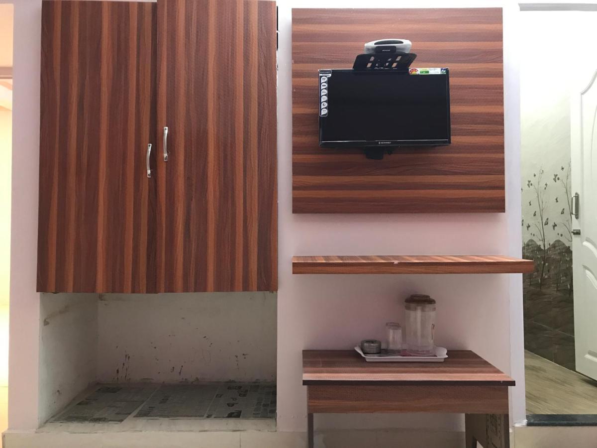 Happystay And Hotel