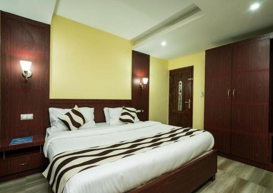 New Nakshatra Hotel Ooty